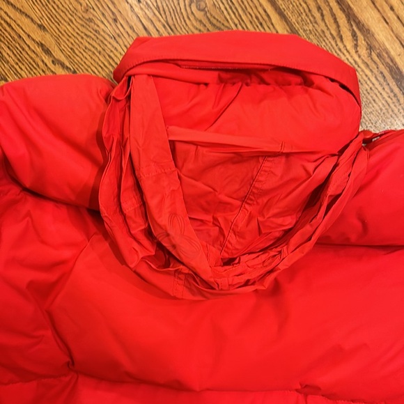 Aritzia Tna Mega Puff Jacket EUC - Picture 6 of 8